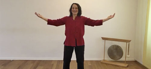 Stephanie bei einer Qi Gong Übung