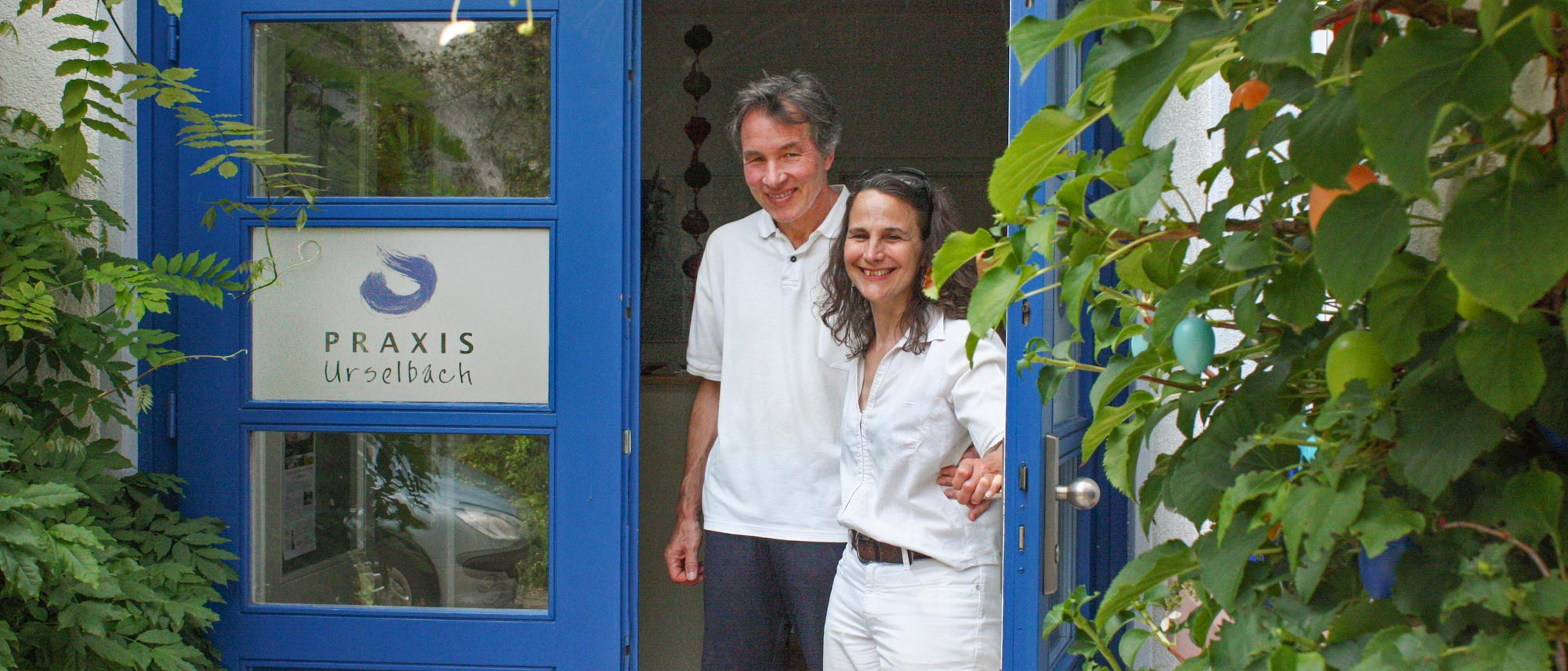 Martin und Stephanie praxis eingang